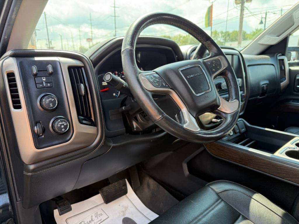 used 2018 GMC Sierra 1500 car, priced at $32,800