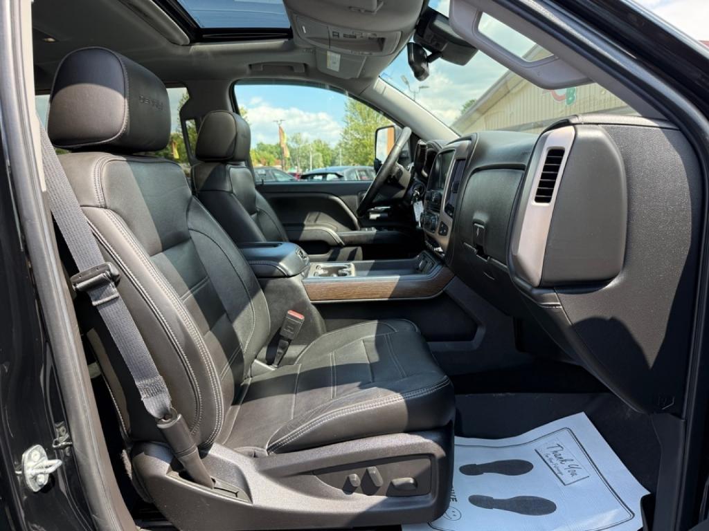 used 2018 GMC Sierra 1500 car, priced at $32,800