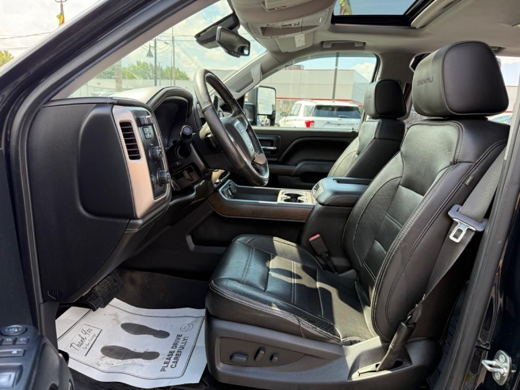 used 2018 GMC Sierra 1500 car, priced at $32,800