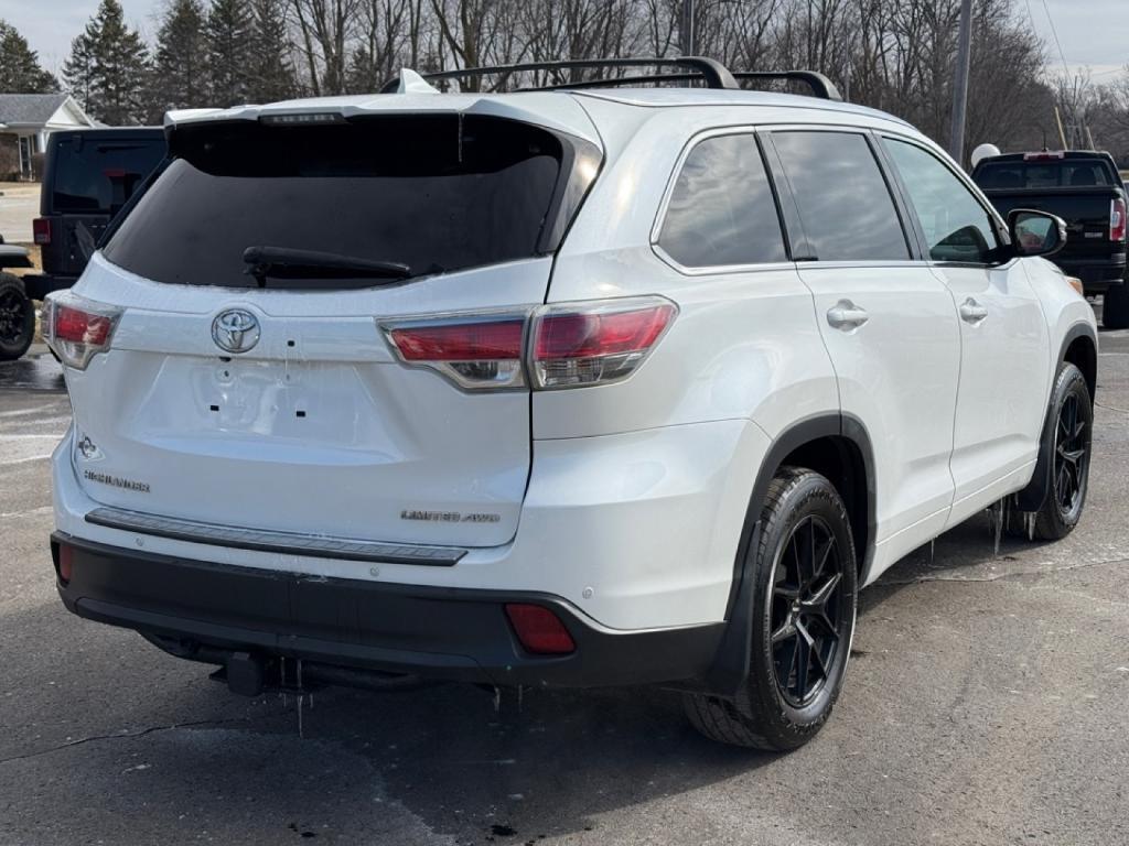 used 2015 Toyota Highlander car, priced at $19,380