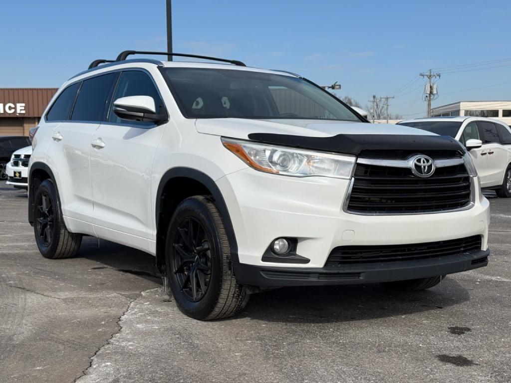 used 2015 Toyota Highlander car, priced at $19,380