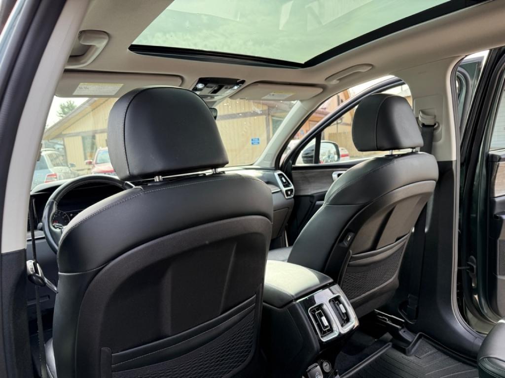 used 2021 Kia Sorento car, priced at $27,880