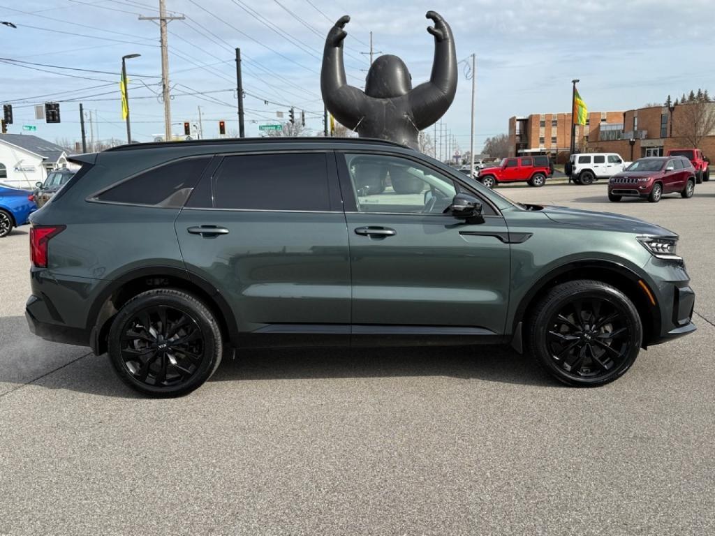 used 2021 Kia Sorento car, priced at $27,880