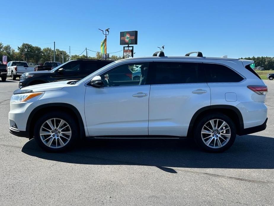 used 2016 Toyota Highlander car, priced at $18,995