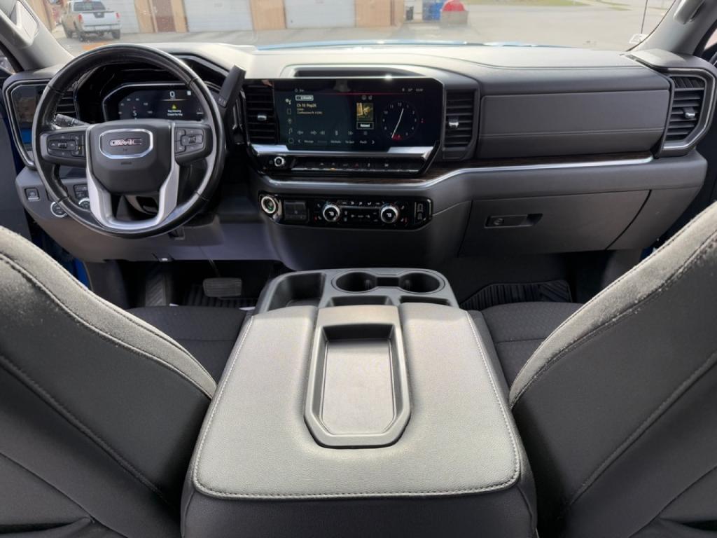 used 2022 GMC Sierra 1500 car, priced at $40,880