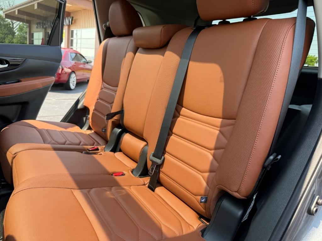 used 2020 Nissan Rogue car, priced at $24,280