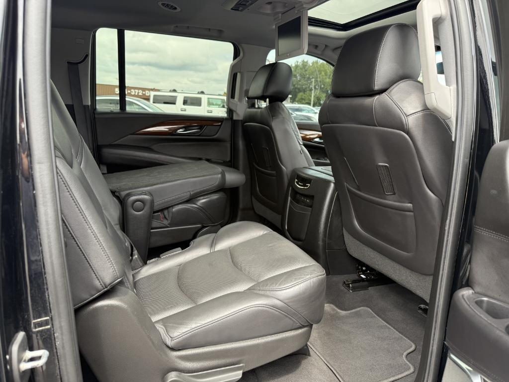 used 2019 Cadillac Escalade ESV car, priced at $32,985