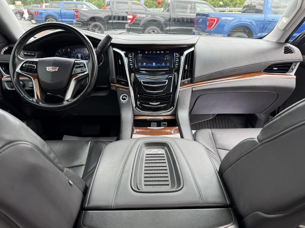used 2019 Cadillac Escalade ESV car, priced at $32,985