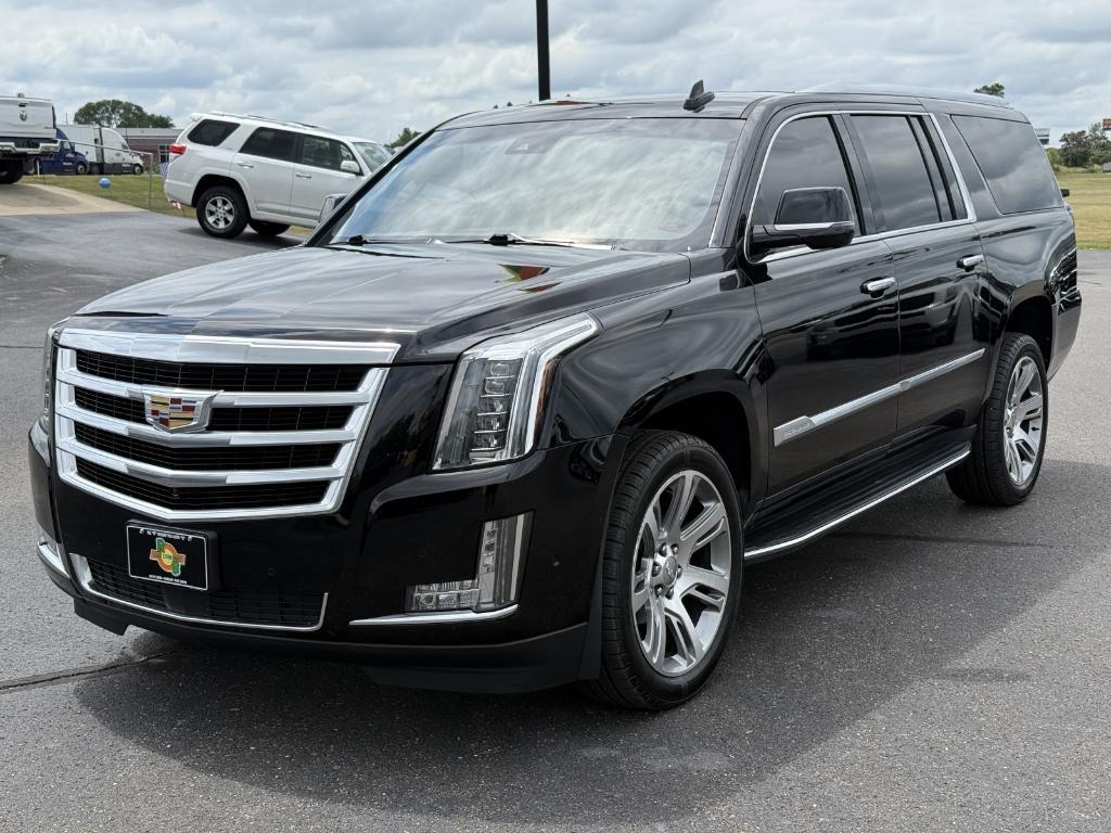 used 2019 Cadillac Escalade ESV car, priced at $32,985