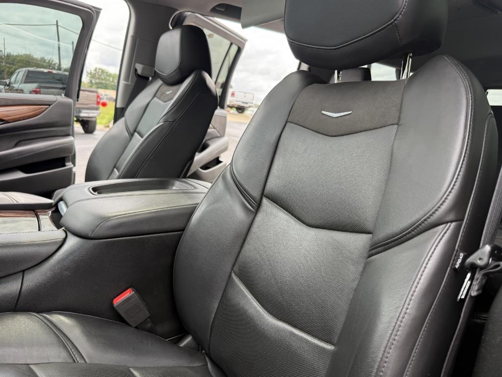 used 2019 Cadillac Escalade ESV car, priced at $32,985