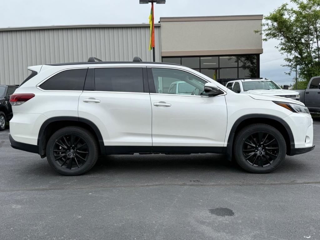 used 2019 Toyota Highlander car, priced at $25,780