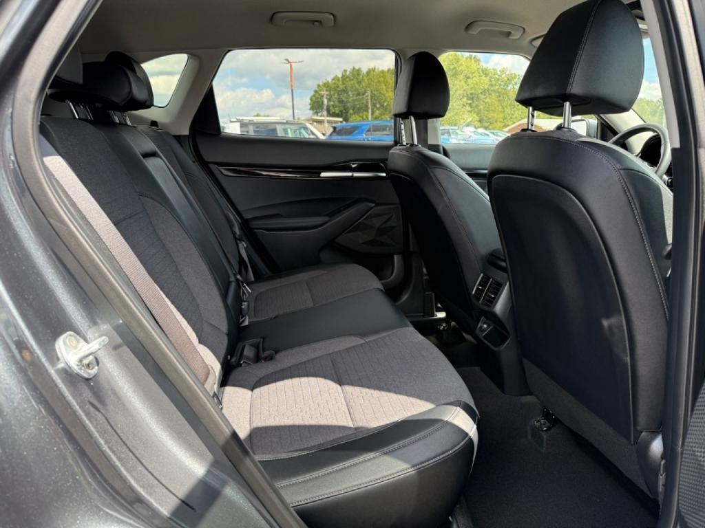 used 2023 Kia Seltos car, priced at $22,995