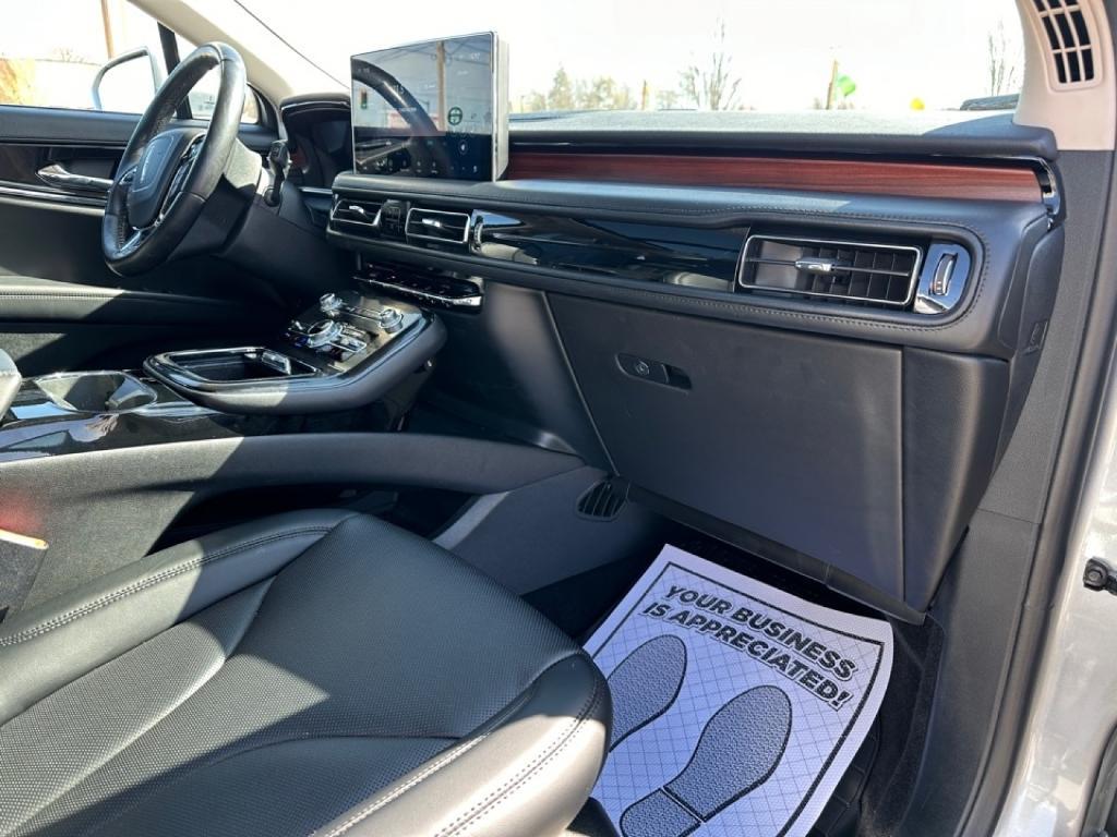 used 2022 Lincoln Nautilus car, priced at $34,495