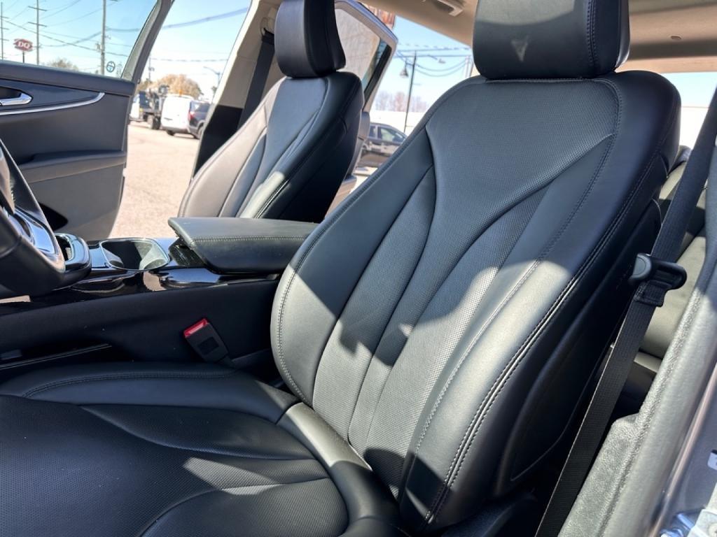 used 2022 Lincoln Nautilus car, priced at $34,495