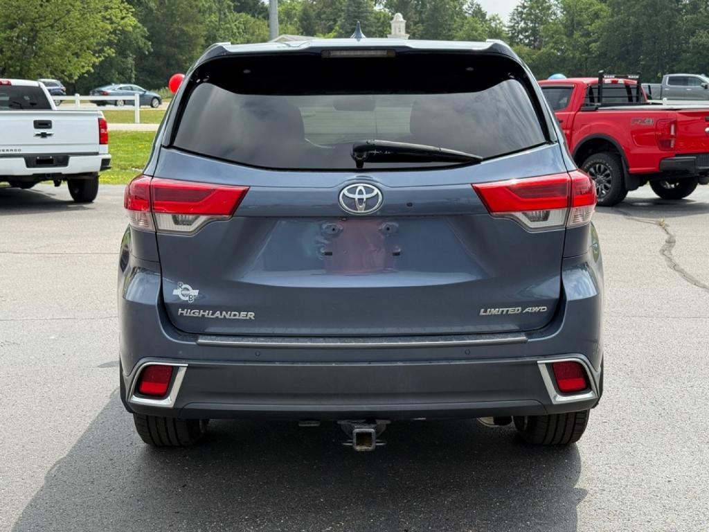 used 2018 Toyota Highlander car, priced at $23,955
