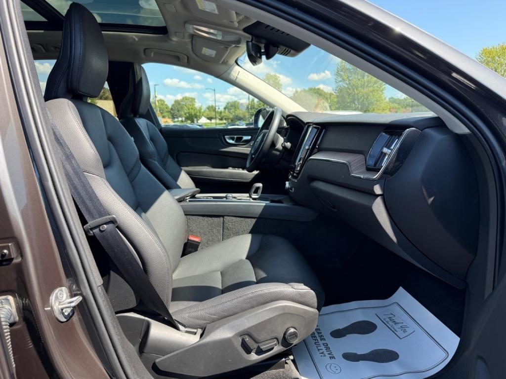 used 2022 Volvo XC60 car, priced at $22,488