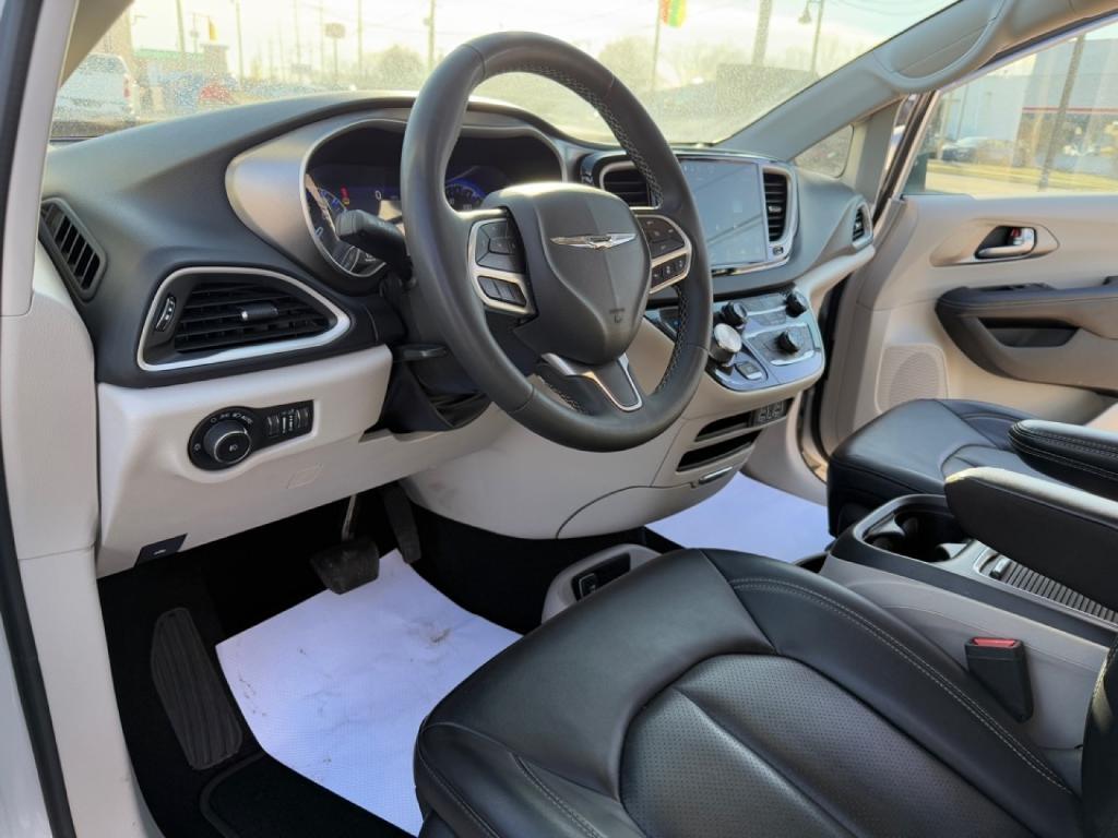 used 2023 Chrysler Pacifica car, priced at $24,388