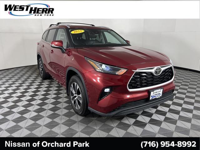 used 2023 Toyota Highlander car, priced at $42,924