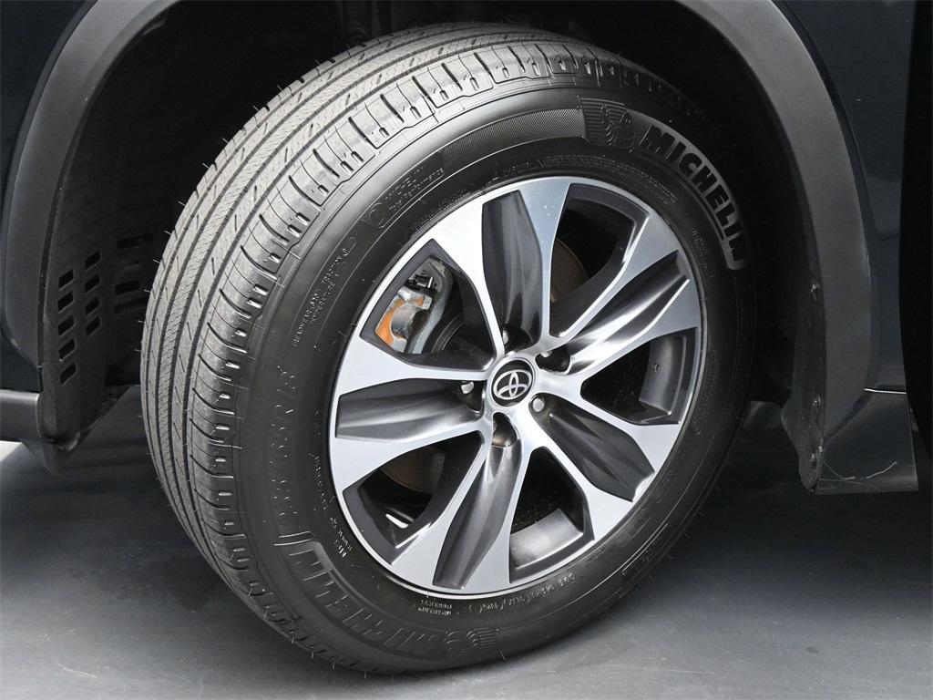 used 2023 Toyota Highlander car, priced at $35,750