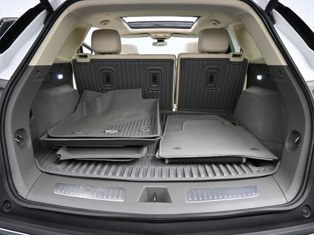 used 2022 Cadillac XT5 car, priced at $29,500