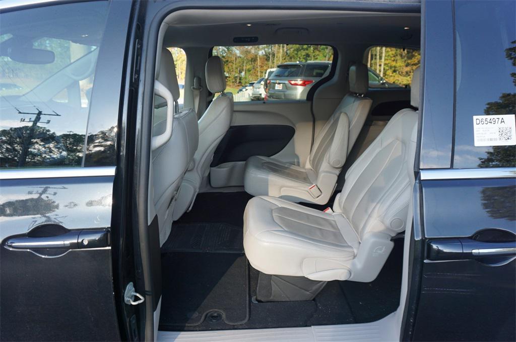 used 2021 Chrysler Pacifica car, priced at $21,000