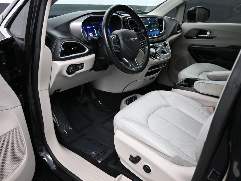used 2021 Chrysler Pacifica car, priced at $20,500