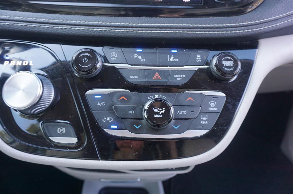 used 2021 Chrysler Pacifica car, priced at $21,000