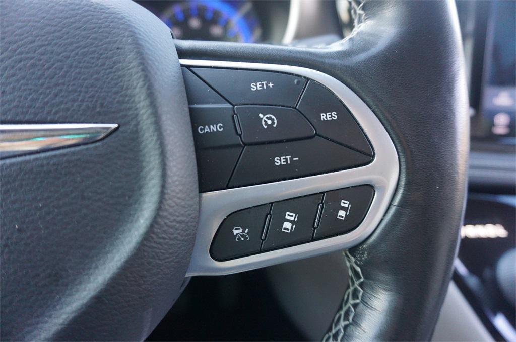 used 2021 Chrysler Pacifica car, priced at $21,000