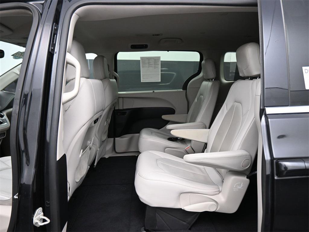 used 2021 Chrysler Pacifica car, priced at $20,500