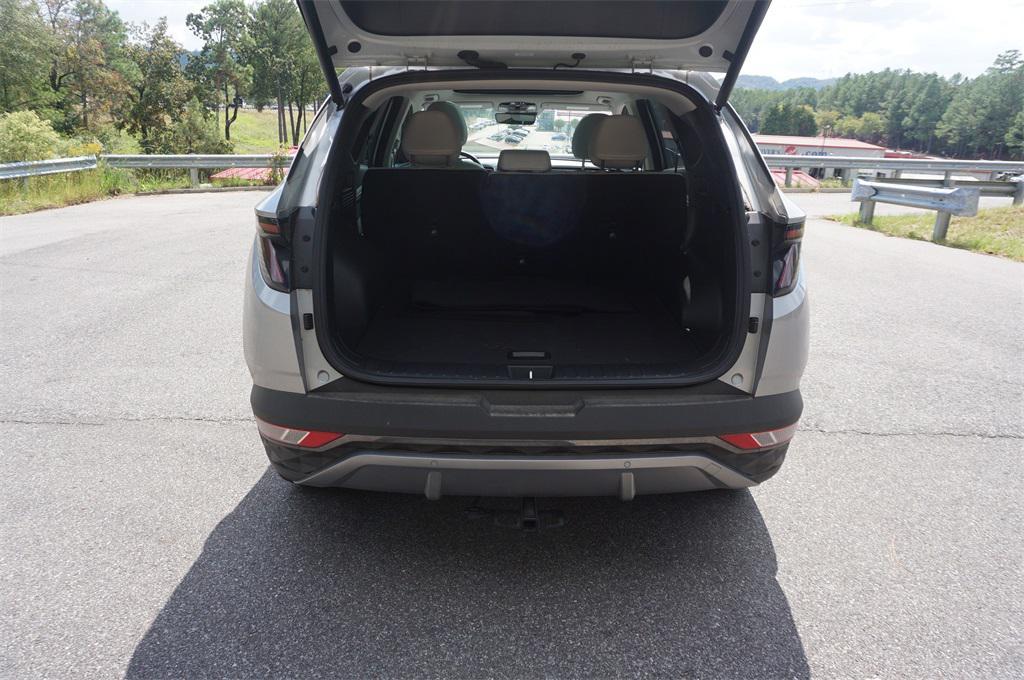 used 2024 Hyundai TUCSON Hybrid car, priced at $32,000
