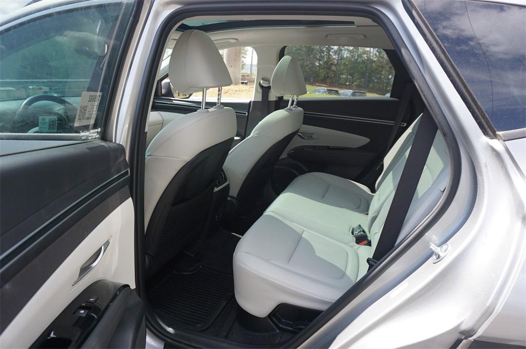 used 2024 Hyundai TUCSON Hybrid car, priced at $32,000