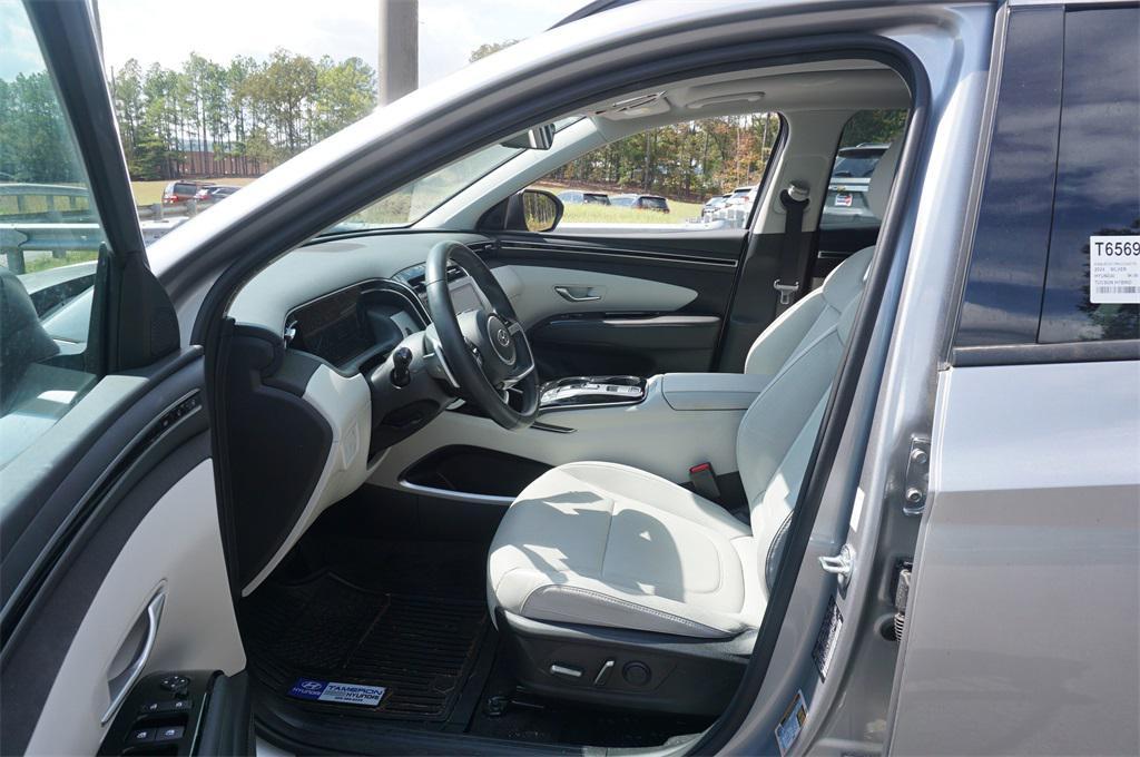 used 2024 Hyundai TUCSON Hybrid car, priced at $32,000