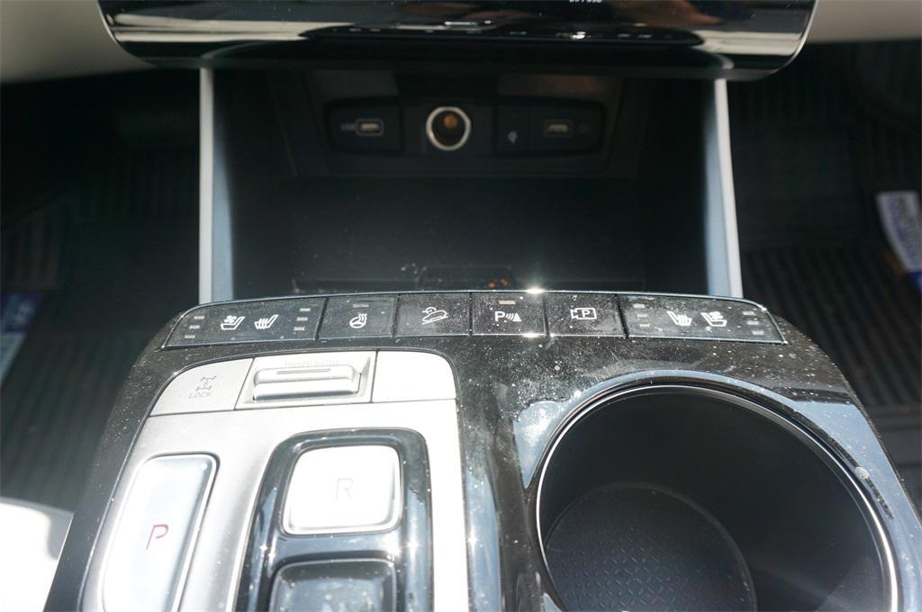 used 2024 Hyundai TUCSON Hybrid car, priced at $32,000