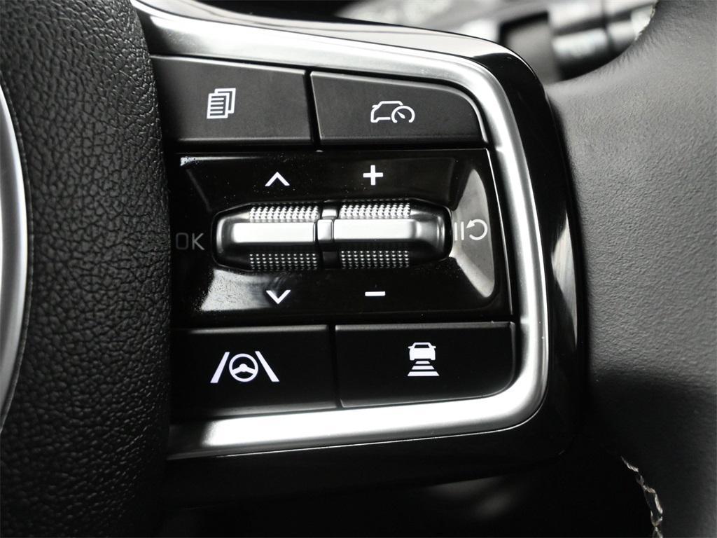 used 2024 Kia Sorento car, priced at $32,000