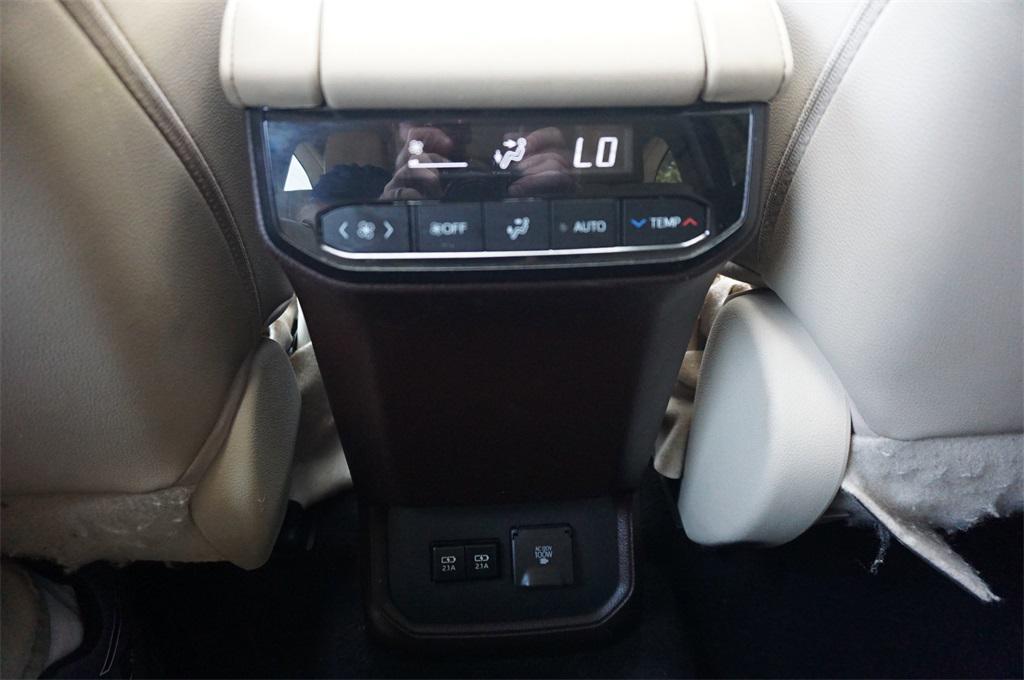 used 2021 Toyota Highlander car, priced at $33,000