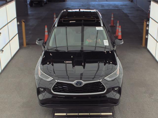 used 2022 Toyota Highlander Hybrid car, priced at $41,500