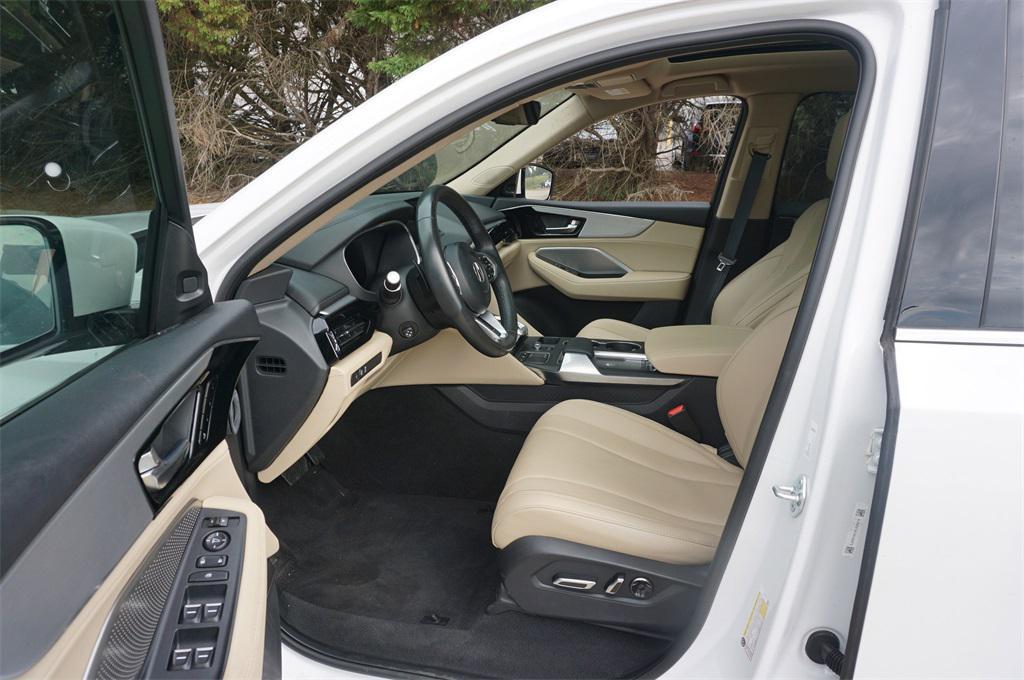 used 2024 Acura MDX car, priced at $44,000