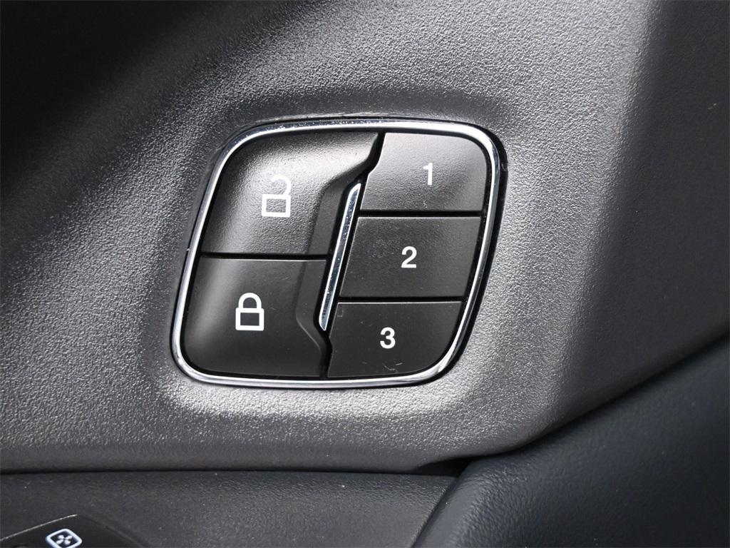 used 2023 Ford Expedition car, priced at $55,250