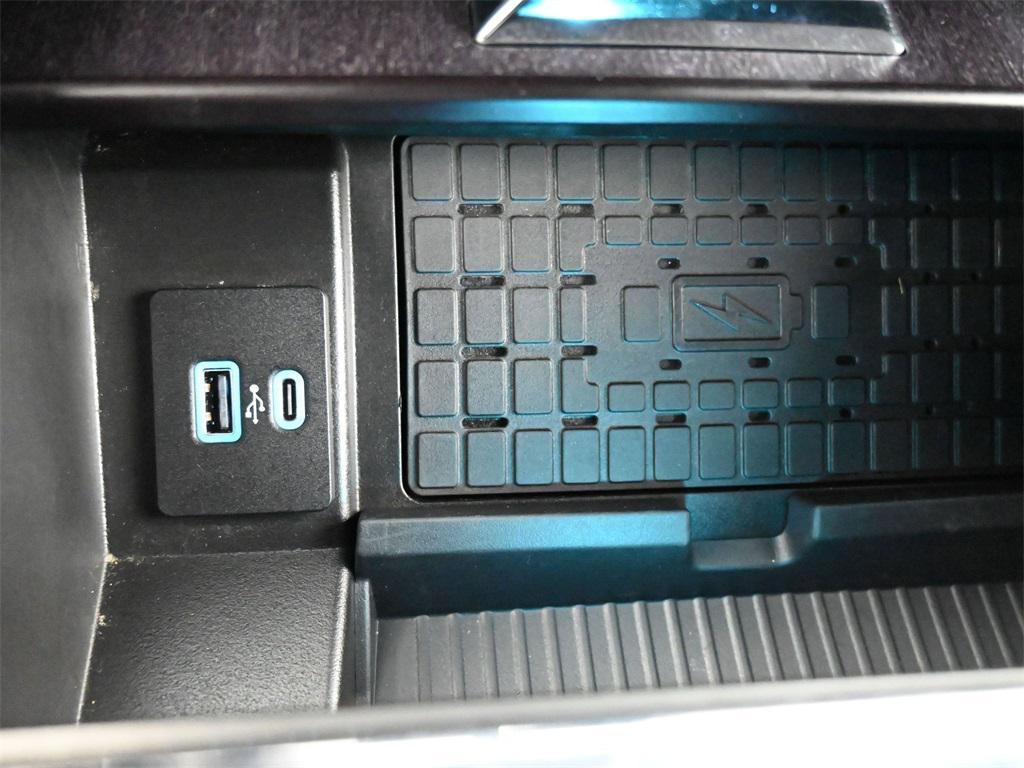 used 2023 Ford Expedition car, priced at $55,250