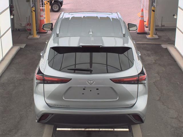 used 2022 Toyota Highlander car