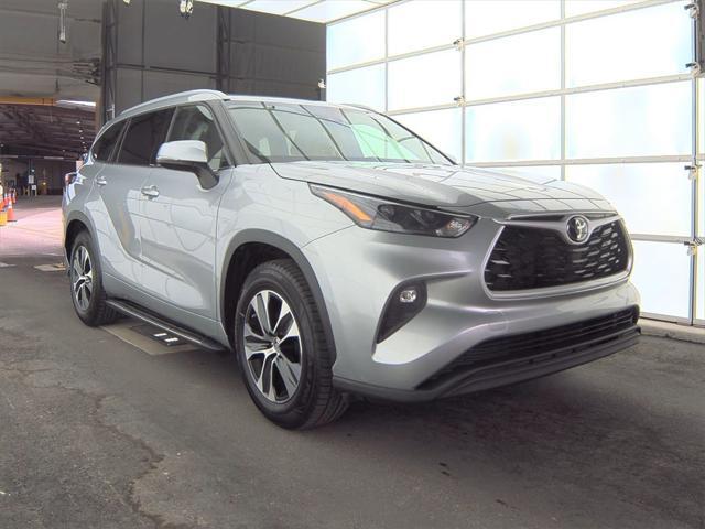 used 2022 Toyota Highlander car