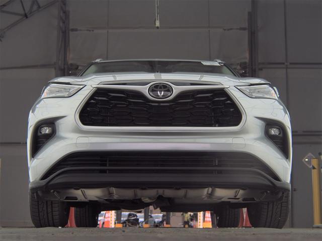 used 2022 Toyota Highlander car