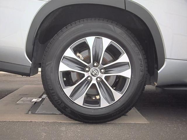 used 2022 Toyota Highlander car