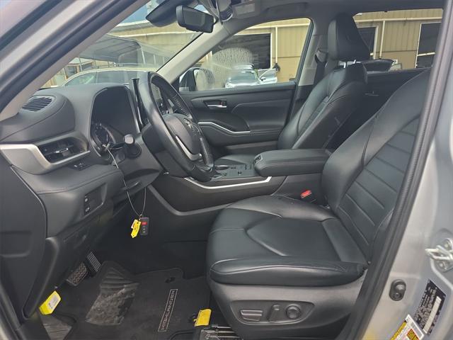 used 2022 Toyota Highlander car