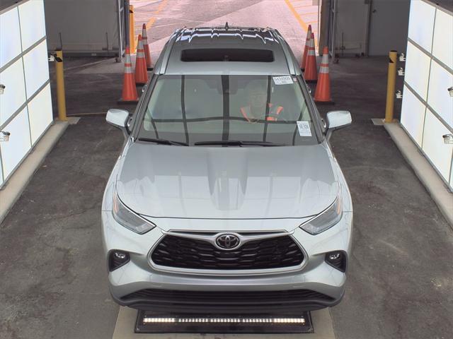 used 2022 Toyota Highlander car