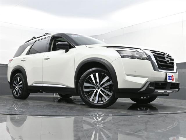 used 2024 Nissan Pathfinder car, priced at $40,569