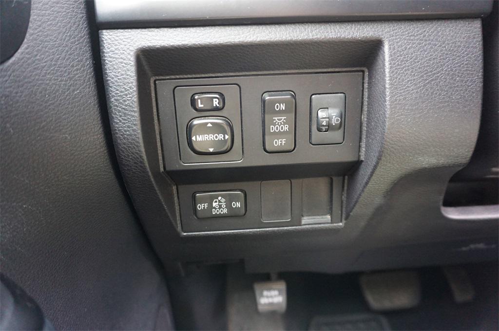 used 2015 Toyota Tundra car, priced at $11,250