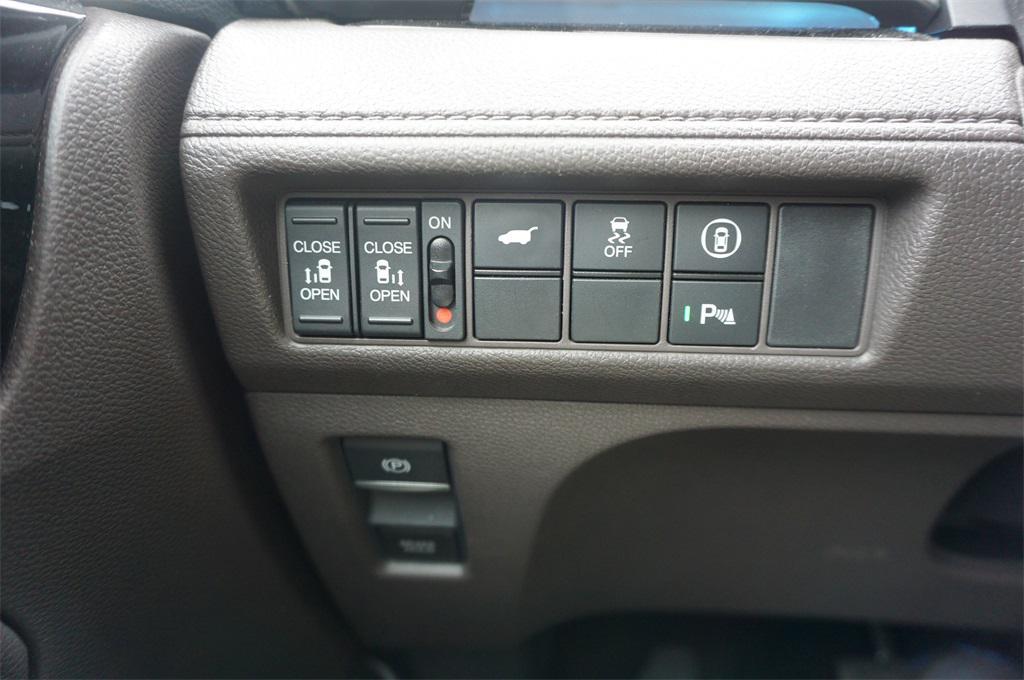 used 2023 Honda Odyssey car, priced at $38,000
