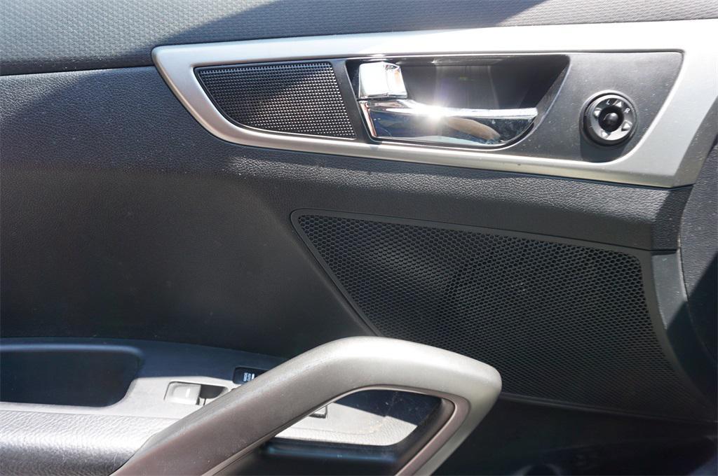 used 2013 Hyundai Veloster car