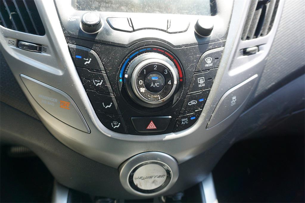 used 2013 Hyundai Veloster car